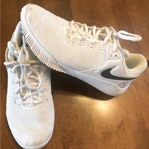 NIKE Volleyball Shoes Women’s Size-9